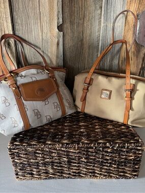 Dooney & Bourke Re-Seller Bundle